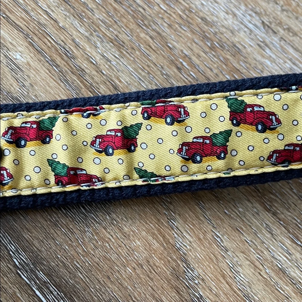 Vineyard Vines Boy's Xmas Truck and Tree Canvas Club Belt Yellow Sz 28